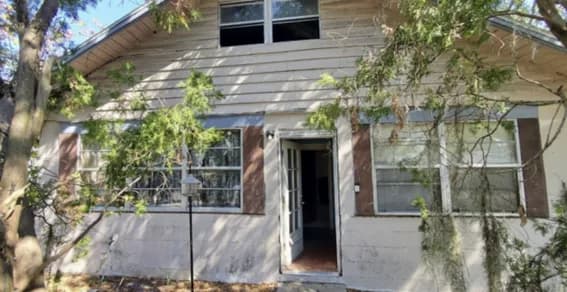 **** Bradenton, Bradenton, FL, 34208