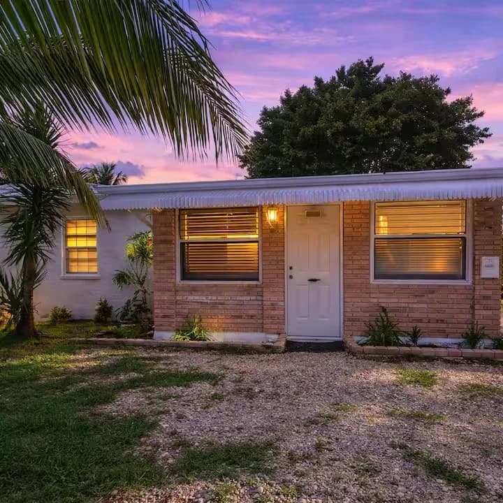 402 Northwest 102nd Street, Miami, FL, 33150