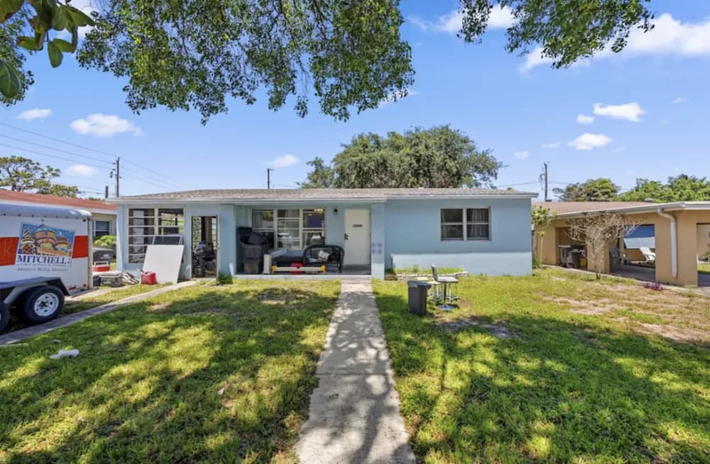 837 Hillcrest Boulevard, West Palm Beach, FL, 33405