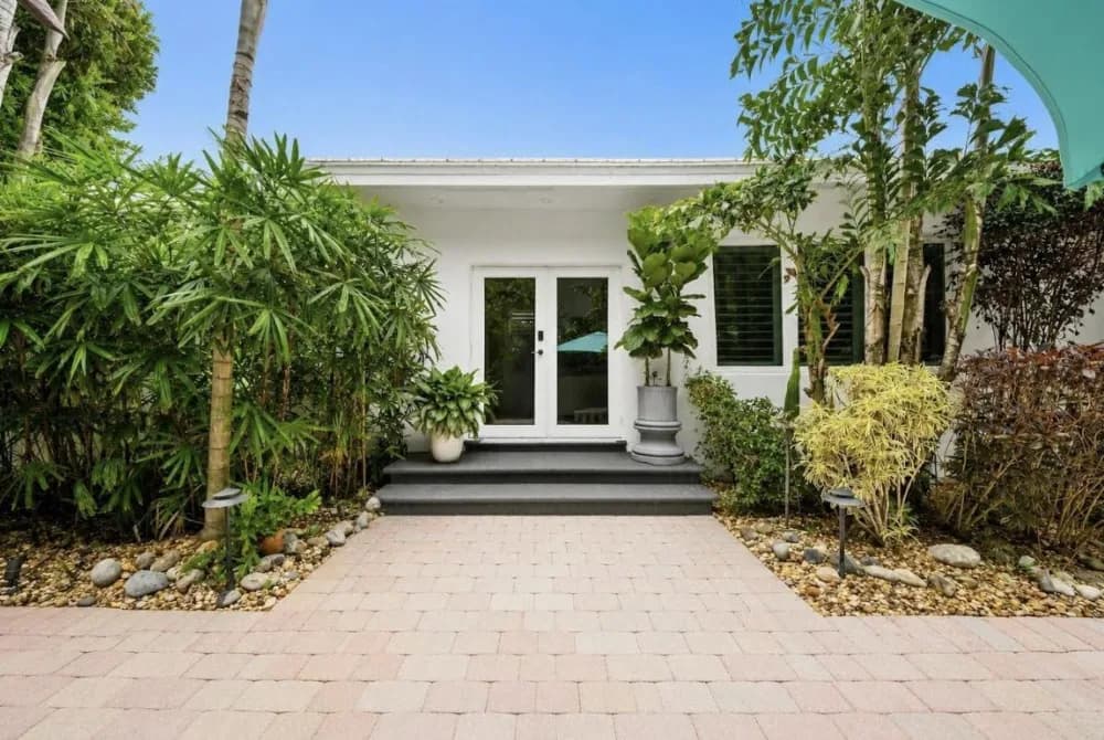 Southeast 2nd Court, Fort Lauderdale, FL, 33301