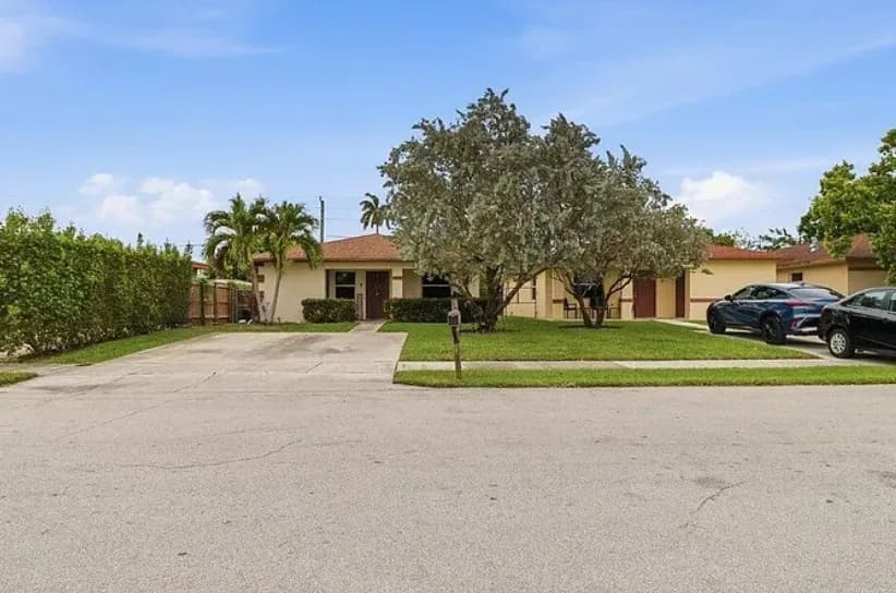 209 Northeast 35th Street, Oakland Park, FL, 33334