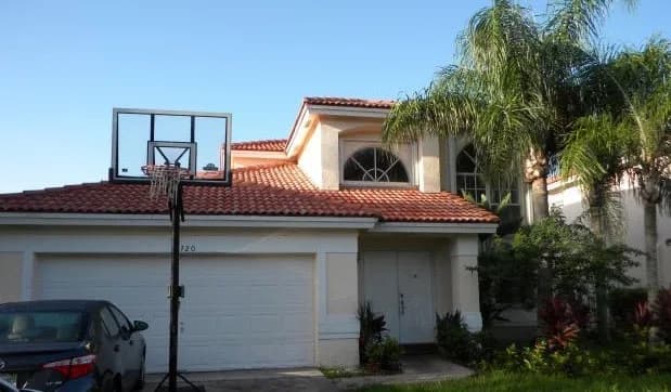 Northwest 22nd Place, Sunrise, FL, 33323