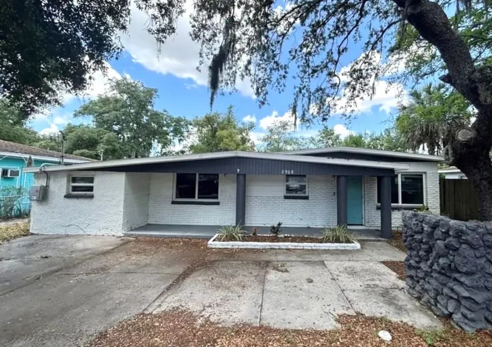 2908 East Howell Street, Tampa, FL, 33610