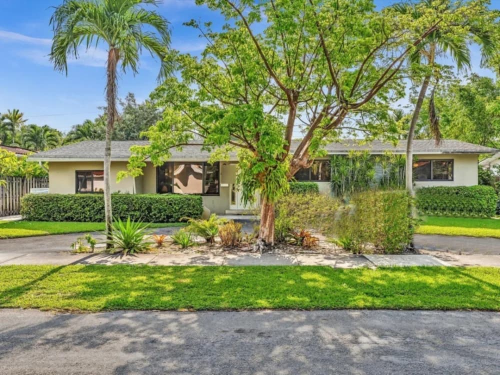 Northeast 18th Place, North Miami Beach, FL, 33179