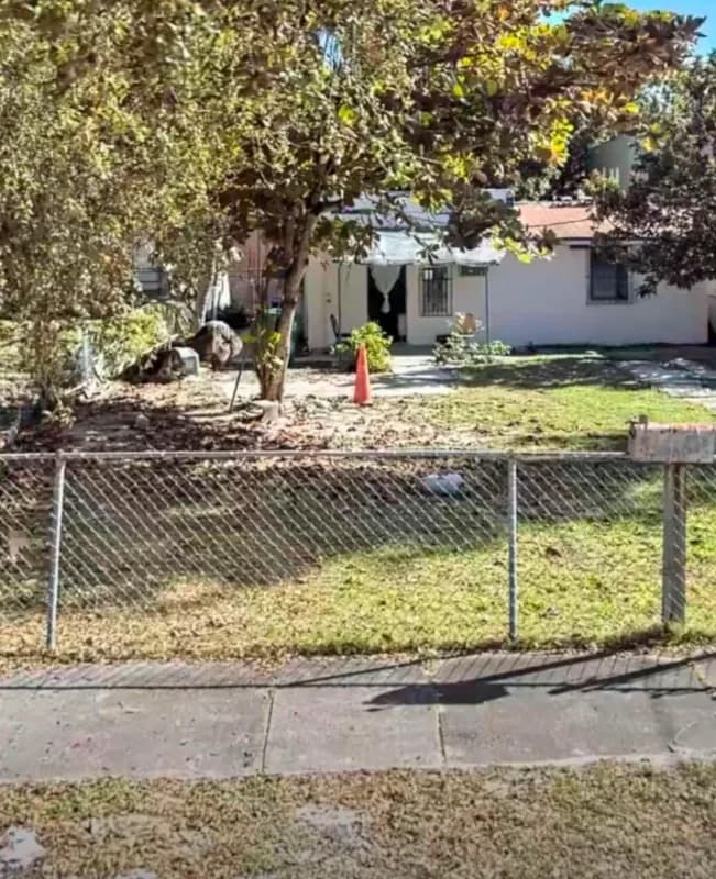 Northeast 1st Avenue, Miami, FL, 33138
