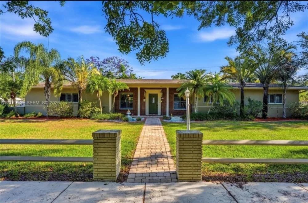 8495 Southwest 160th Street, Palmetto Bay, FL, 33157