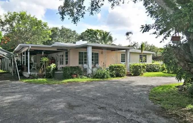6851 Sunset Drive, South Miami, FL, 33143