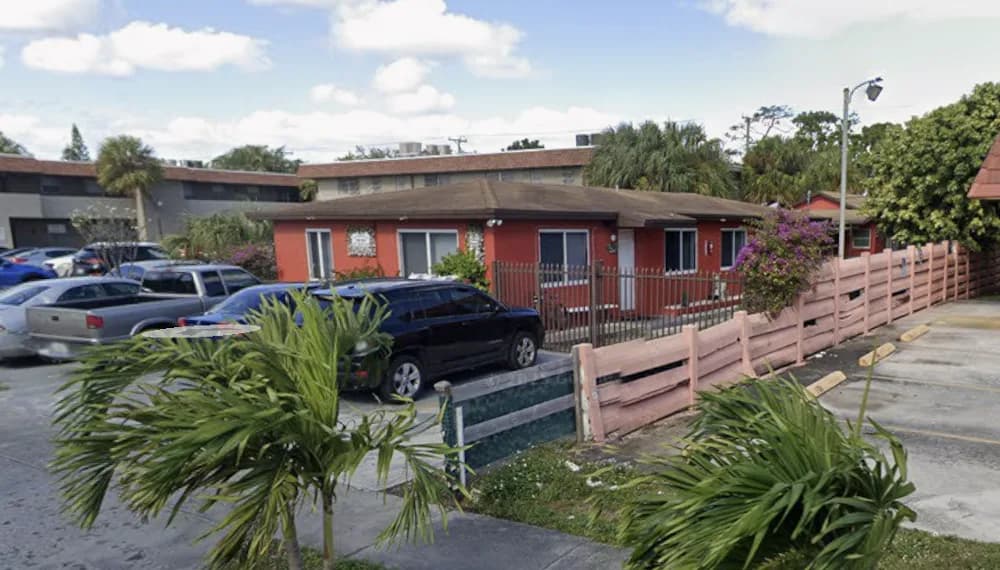 2513 Lincoln Street, Hollywood, FL, 33020