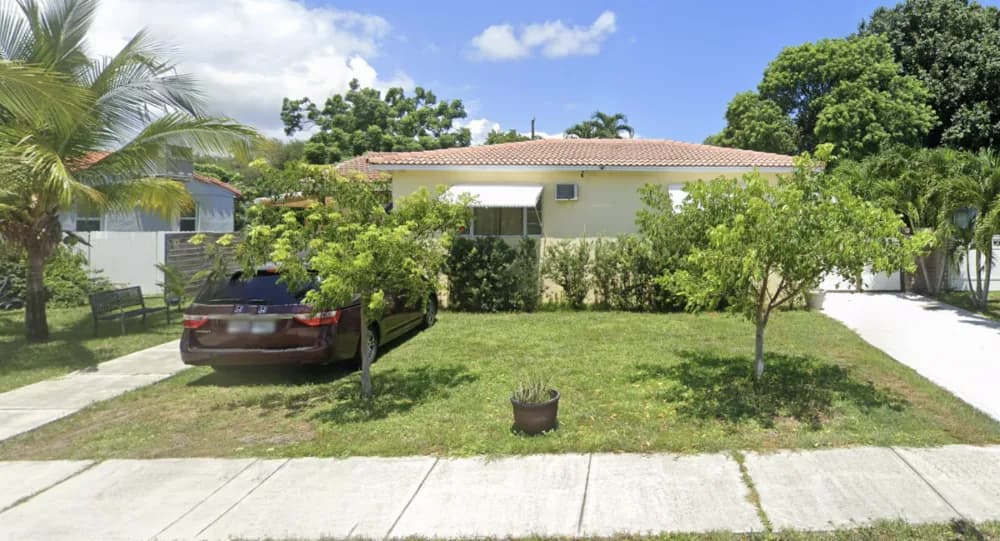 2463 Dewey Street, Hollywood, FL, 33020