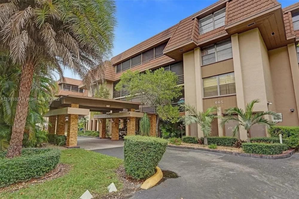 665 Northeast 195th Street, Miami, FL, 33179