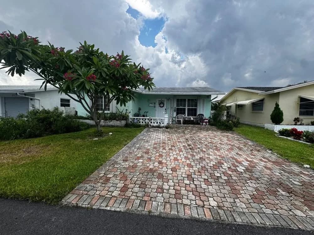 5715 Northwest 65th Avenue, Tamarac, FL, 33321