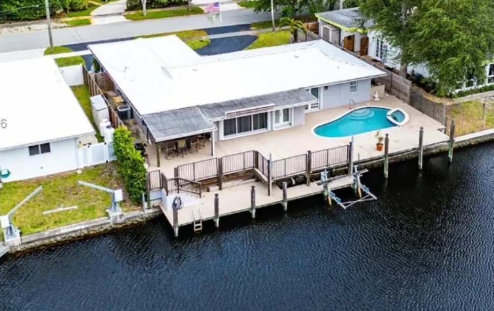 2832 Northwest 10th Avenue, Wilton Manors, FL, 33311