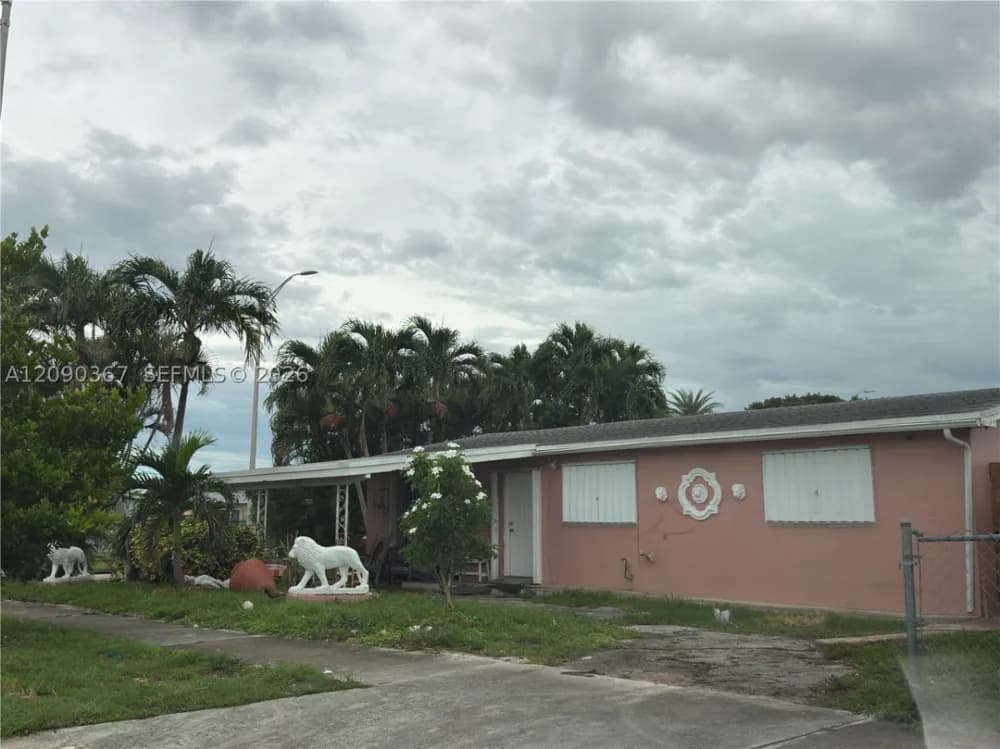 West 14th Avenue, Hialeah, FL, 33012