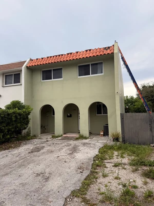 6990 West 2nd Way, Hialeah, FL, 33014