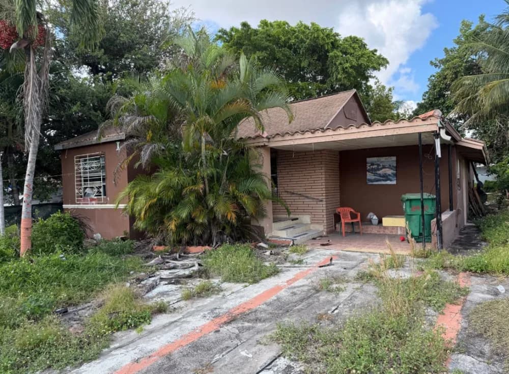 2931 Northwest 27th Street, Miami, FL, 33142