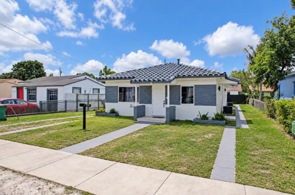 Northwest 51st Street, Miami, FL, 33142